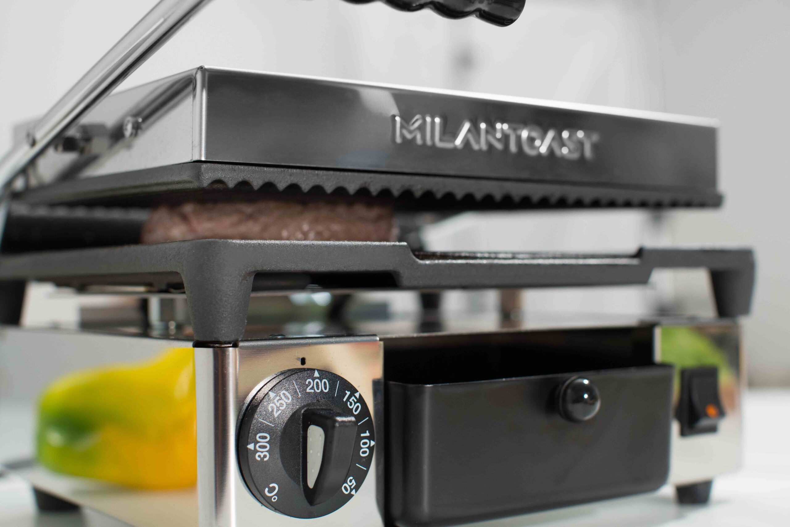 Milantoast Pull Try four pizza convoyeur frais et surgelé